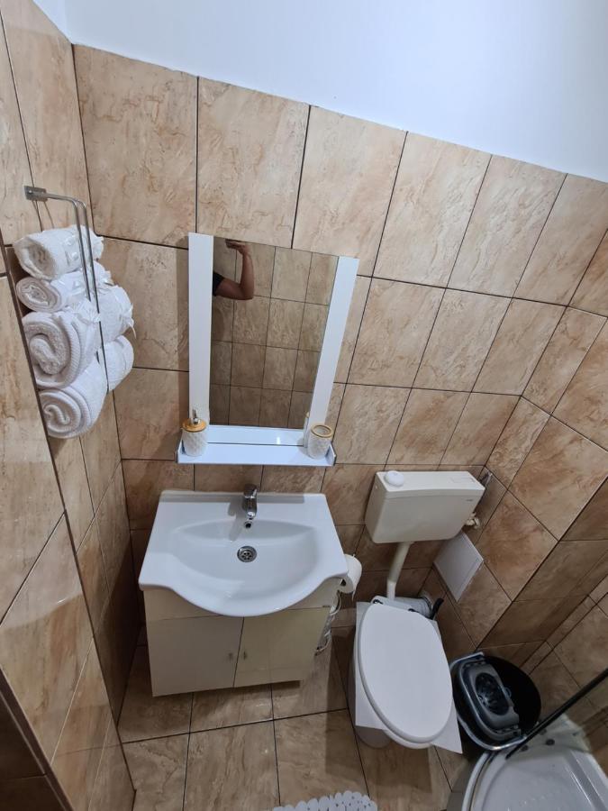 Garsoniera Privata Bed & Breakfast Букурещ Екстериор снимка