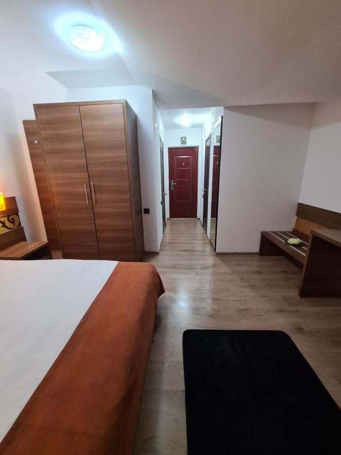 Garsoniera Privata Bed & Breakfast Букурещ Екстериор снимка