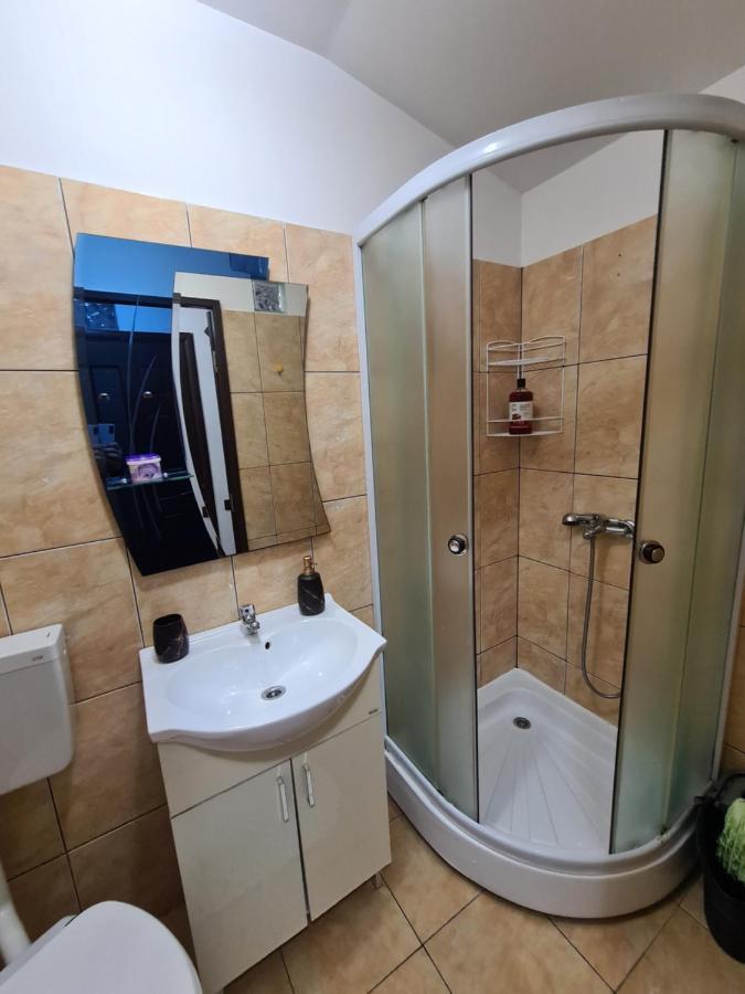 Garsoniera Privata Bed & Breakfast Букурещ Екстериор снимка