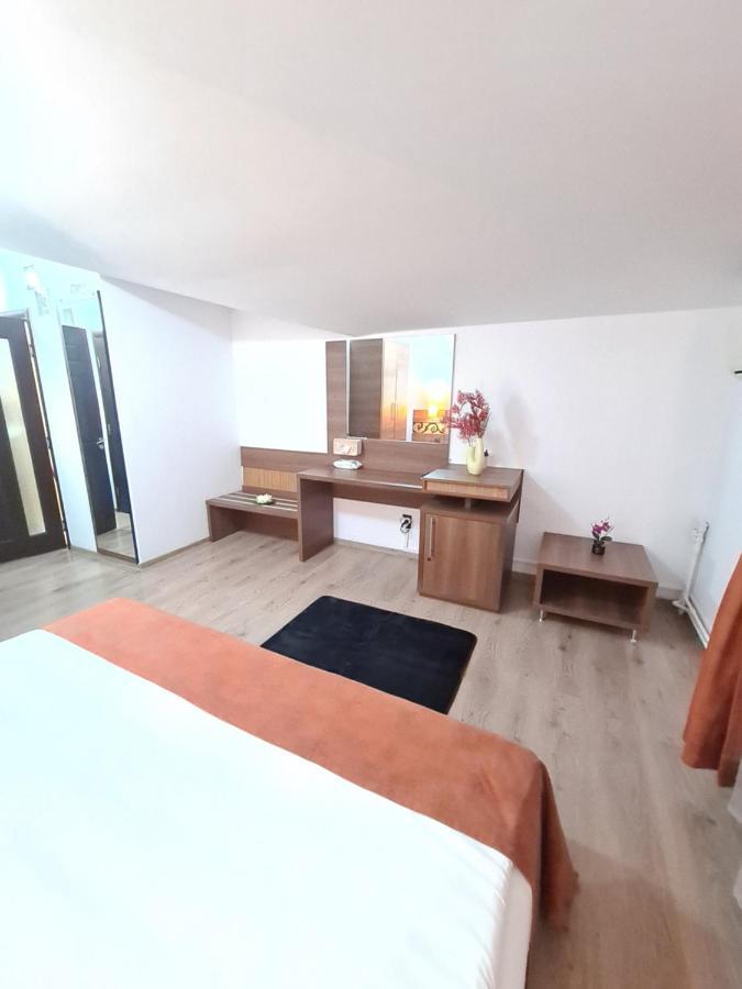 Garsoniera Privata Bed & Breakfast Букурещ Екстериор снимка