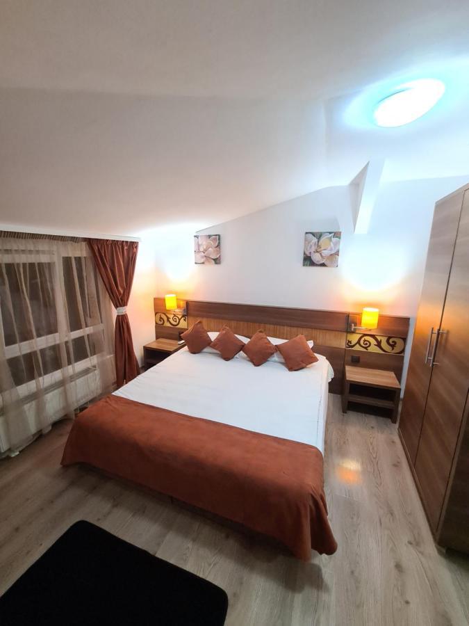 Garsoniera Privata Bed & Breakfast Букурещ Екстериор снимка